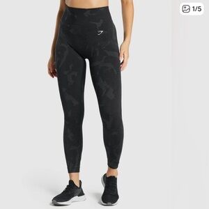 Gymshark Adapt Camo Seamless Leggings in Savanna Black